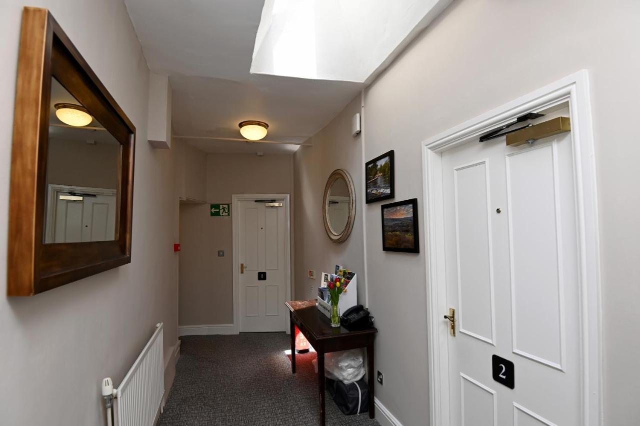 Wheatsheaf, Baslow By Marston'S Inns Екстер'єр фото